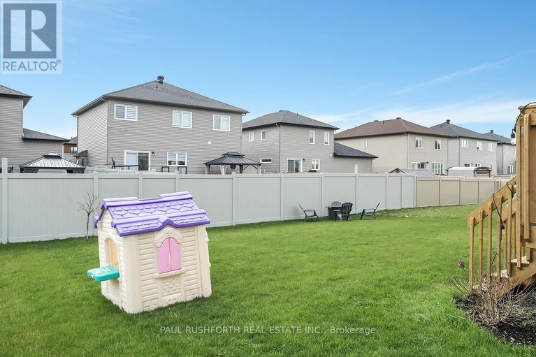 29685315/624-geneva-crescent/embrun/russell/ontario/K0A1W0_32