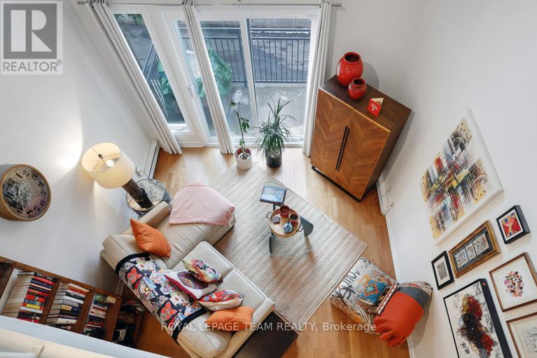 28575648/11-215-st-patrick-street/lower-townbyward-market/ottawa/ontario/K1N5K2_26