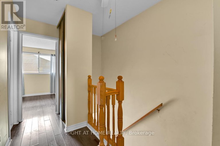 28826395/1441-perez-crescent/carson-grove/ottawa/ontario/K1J8V3_11
