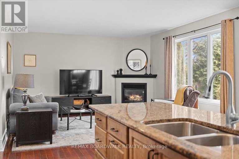 29604029/131-chancery-crescent/avalon-east/ottawa/ontario/K4A4N4_20