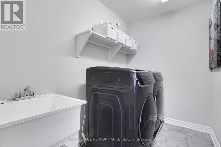 28913501/266-shinleaf-crescent/mer-bleuebradley-estatesanderson-park/ottawa/ontario/K1W0J2_26