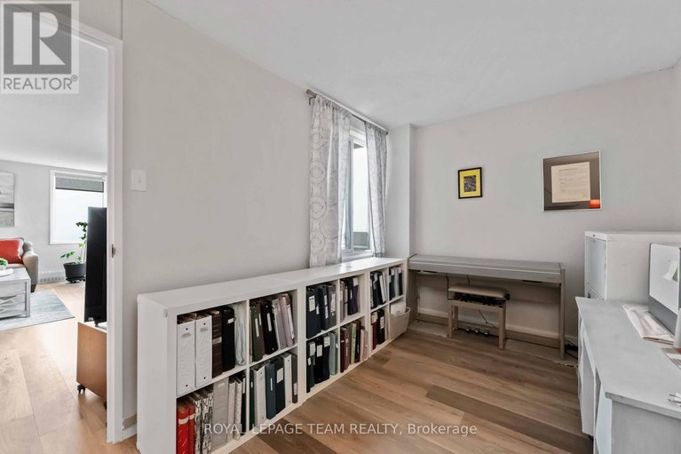 29126207/2106-1081-ambleside-drive/woodroffe/ottawa/ontario/K2B8C8_21