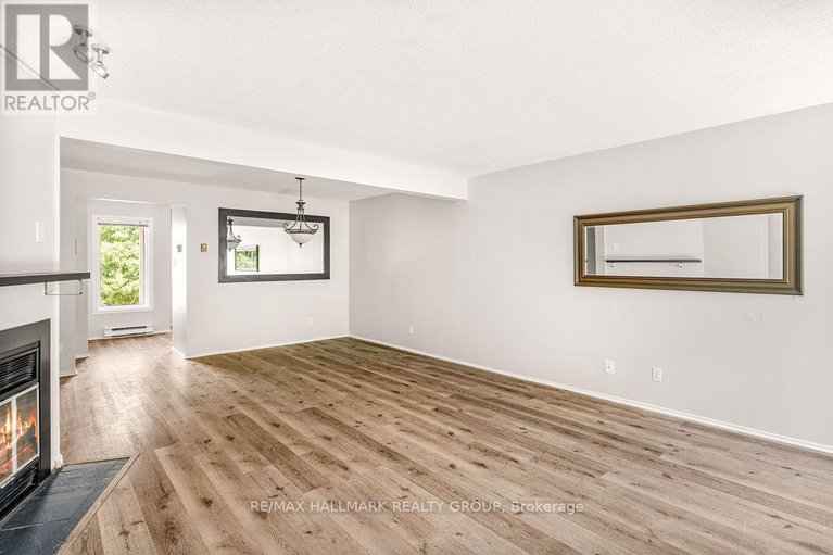 28556147/4-1-timberview-way/westcliffe-estates/ottawa/ontario/K2H9M7_24