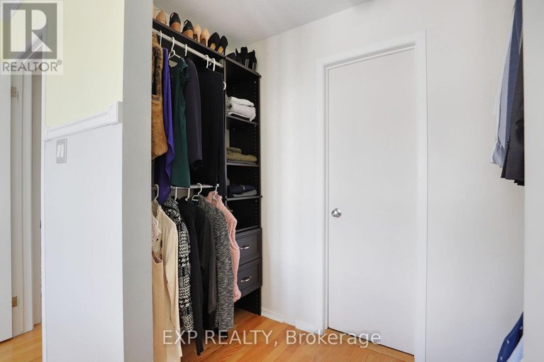 29406077/39-barra-avenue/glencairnhazeldean/ottawa/ontario/K2L2R9_25