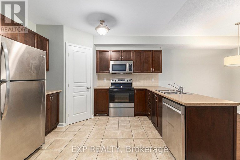 29081107/526-pepperville-crescent/emerald-meadowstrailwest/ottawa/ontario/K2M0E5_9