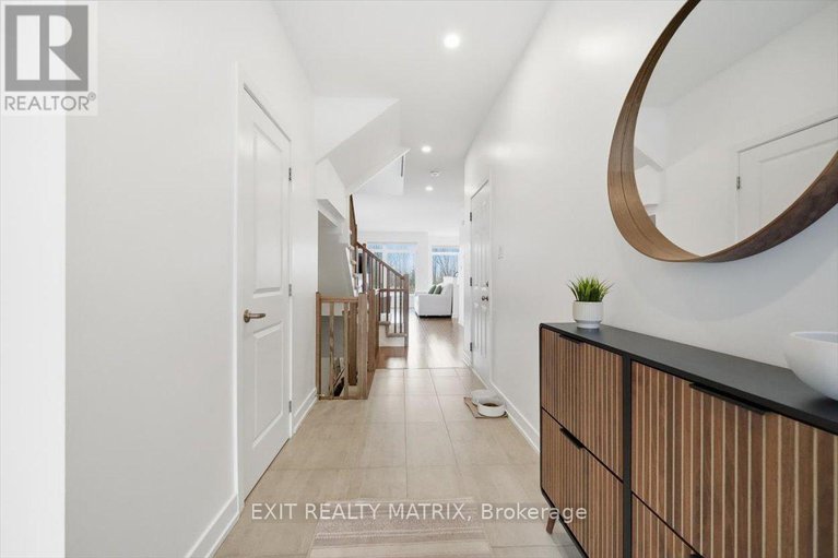 29118512/641-putney-crescent/stittsville-south/ottawa/ontario/K2S2N7_5