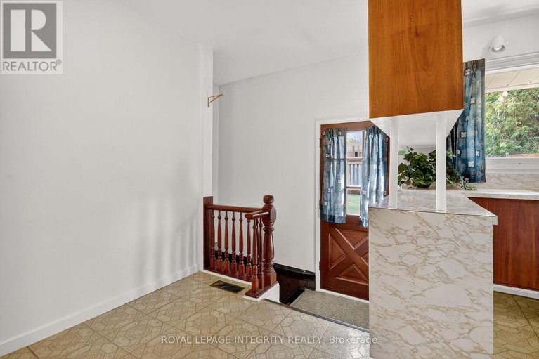 29006846/2106-dunelm-street/elmvale-acresurbandale/ottawa/ontario/K1G2S3_22