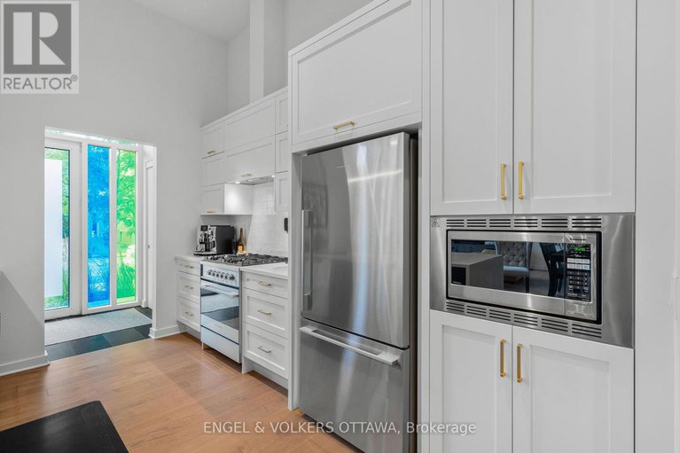 28418006/103-135-barrette-street/vanier/ottawa/ontario/K1L7Z9_12