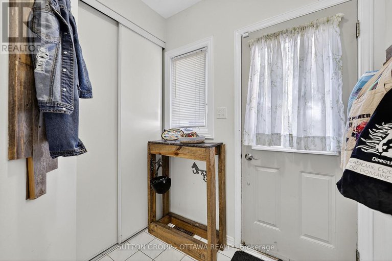 28992847/1473-launay-avenue/fallingbrookpineridge/ottawa/ontario/K4A3R9_6