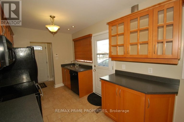 29104643/1287-maitland-avenue/copeland-park/ottawa/ontario/K2C2C4_5