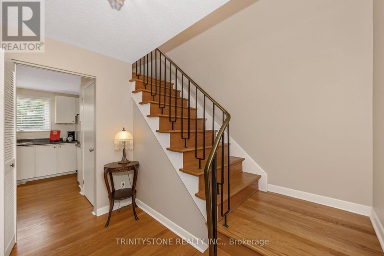 28500513/7-pulford-crescent/bayshore/ottawa/ontario/K2B6L6_24