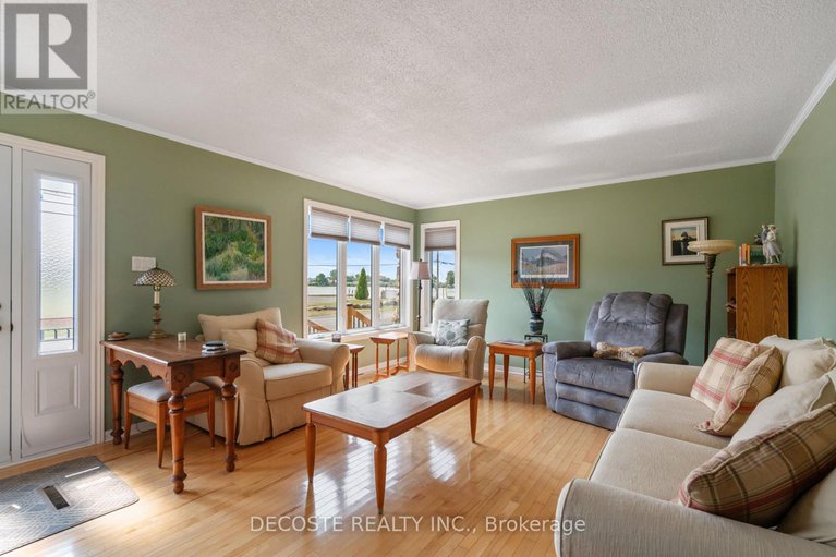 28706818/137-park-avenue/alexandria/north-glengarry/ontario/K0C1A0_4