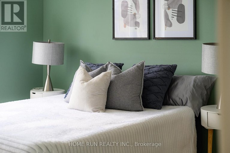 29593608/284-par-la-ville-circle/stittsville-north/ottawa/ontario/K2S0M4_37