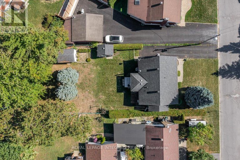 29312140/39-appleford-street/cardinal-heights/ottawa/ontario/K1J6T7_40