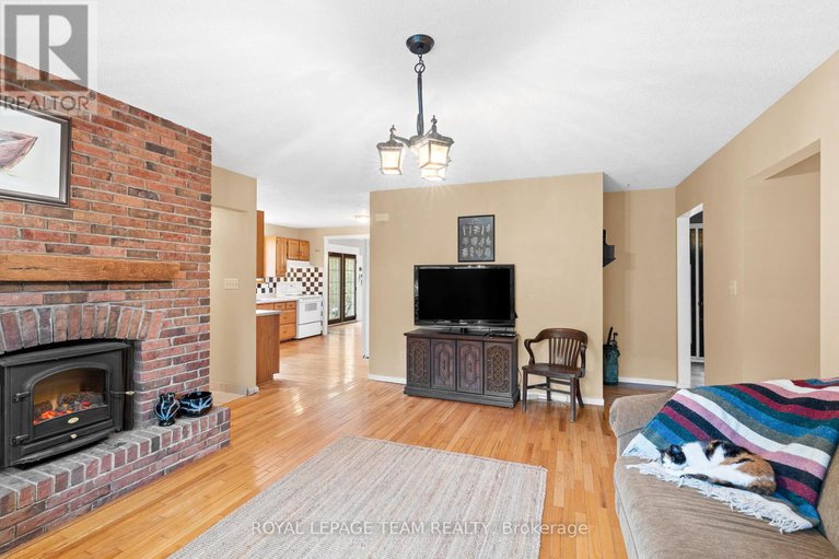 28299232/2915-county-rd-20-road/north-grenville-twp-kemptville-south/north-grenville/ontario/K0G1J0_20