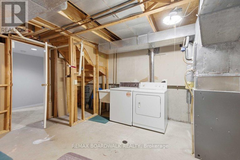 29379156/1707-des-perdrix-crescent/orleanssunridge/ottawa/ontario/K1C5E3_33