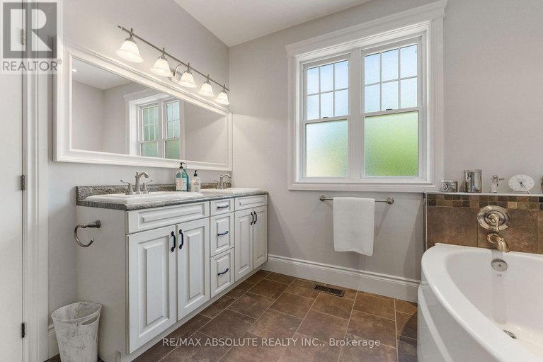 28563037/37-fairhaven-place/mcnabbraeside-twps/mcnabbraeside/ontario/K7S0B7_23