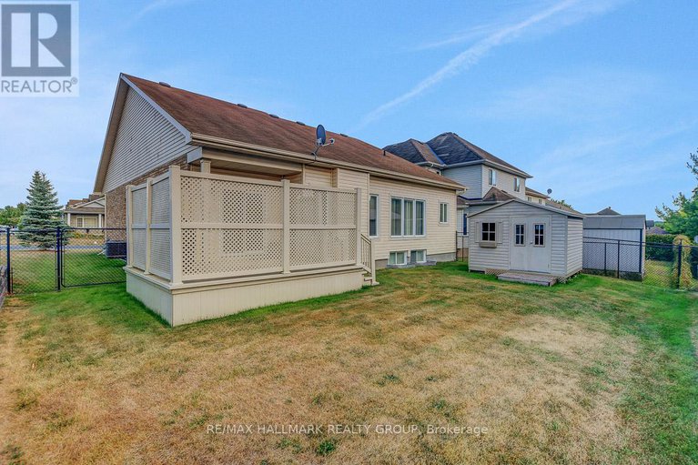 28826972/343-quartz-avenue/town-of-rockland/clarence-rockland/ontario/K4K0A2_50
