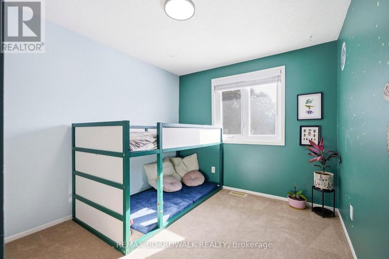 29434005/49-liston-crescent/katimavik/ottawa/ontario/K2L2W3_23