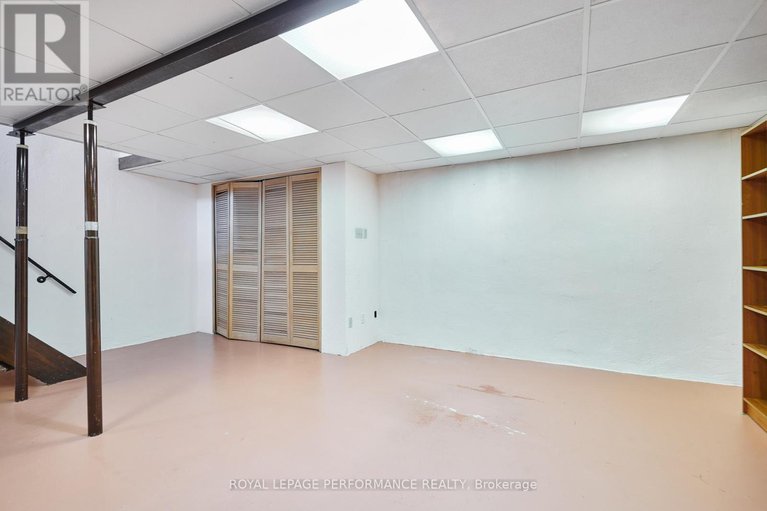 29663857/2166-bickerton-avenue/beacon-hill-north/ottawa/ontario/K1J6Y3_32