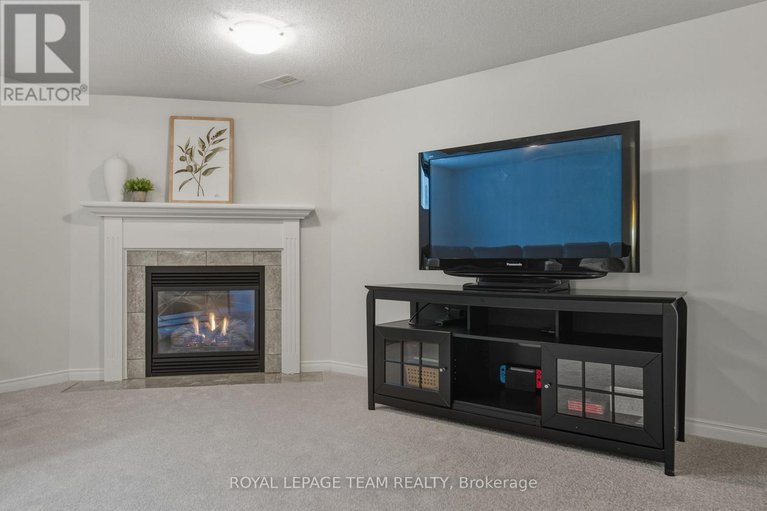 29225348/224-opus-street/emerald-meadowstrailwest/ottawa/ontario/K2S0J1_36