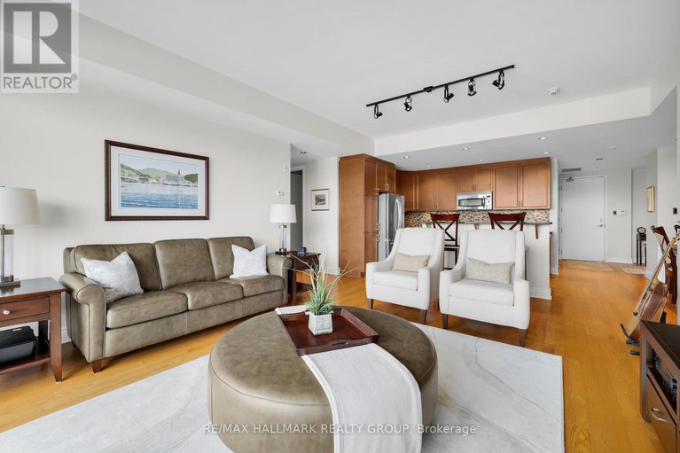 28485623/604-327-breezehill-avenue-s/west-centre-town/ottawa/ontario/K1Y1R6_21