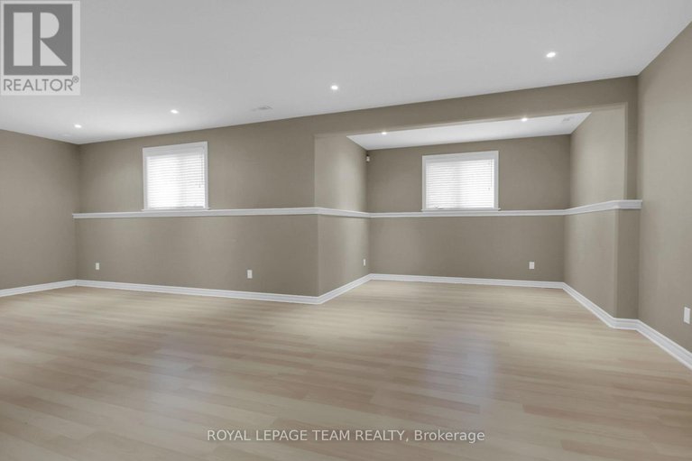 28532592/142-west-ridge-drive/stittsville-central/ottawa/ontario/K2S2H3_25