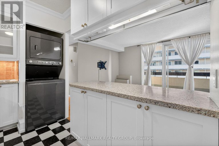 29161047/705-141-somerset-street-w/ottawa-centregolden-triangle/ottawa/ontario/K2P2H1_29