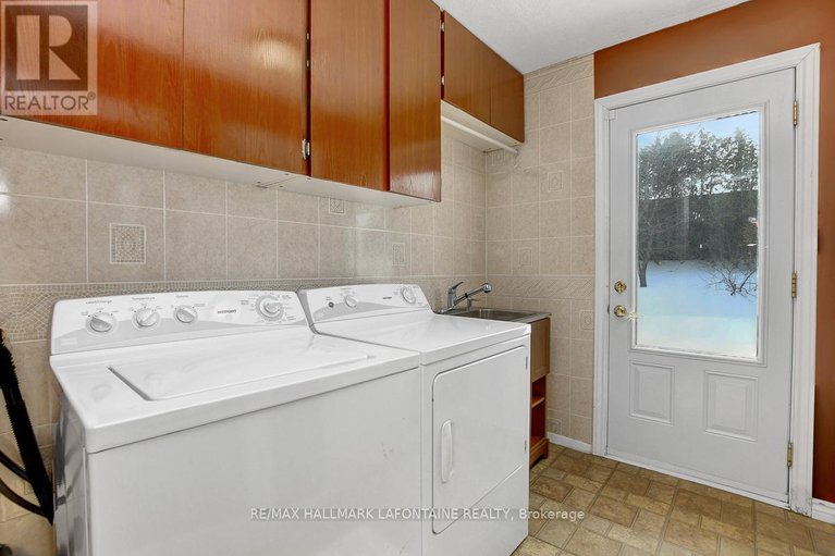 29381191/6128-vineyard-drive/convent-glen/ottawa/ontario/K1C2N6_16