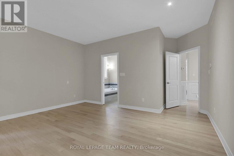 28532592/142-west-ridge-drive/stittsville-central/ottawa/ontario/K2S2H3_15