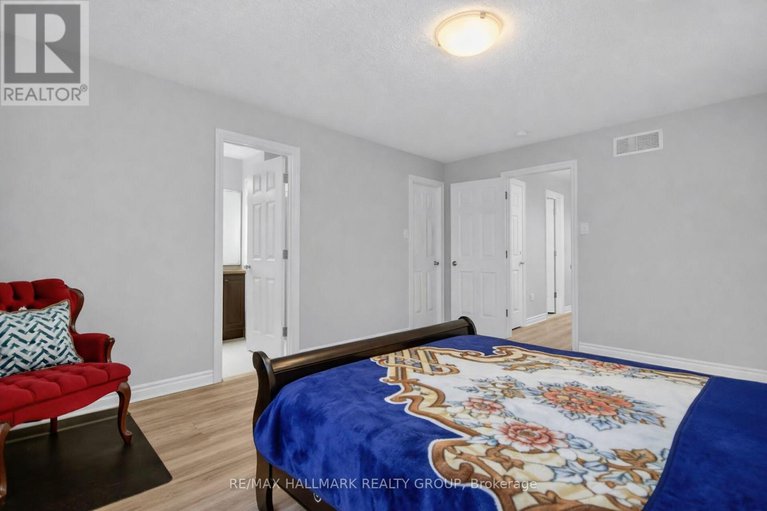 29406514/205-mancini-way/strandherd/ottawa/ontario/K2J5X4_23