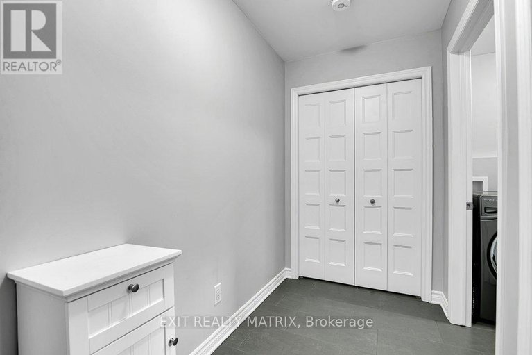 29484589/106-cobblestone-drive/village-of-russell/russell/ontario/K4R0B2_12