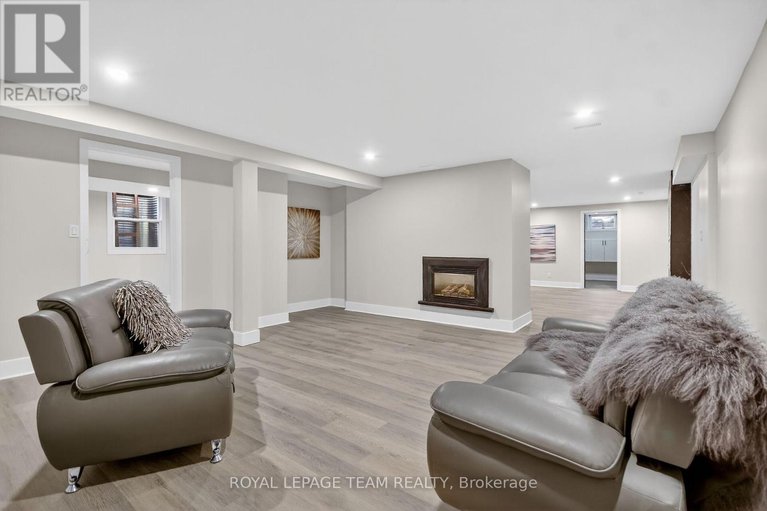 29688254/6636-marina-drive/manotick-south-to-roger-stevens/ottawa/ontario/K4M1B3_28