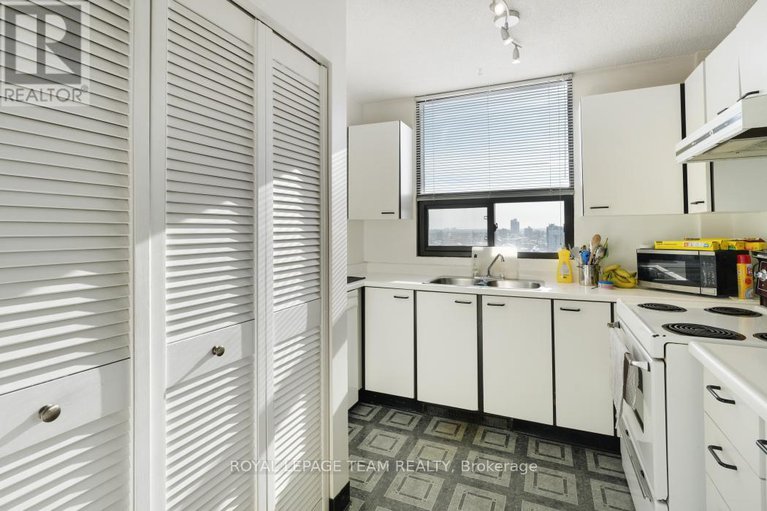 29283470/1004-40-arthur-street-e/west-centre-town/ottawa/ontario/K1R7T5_19