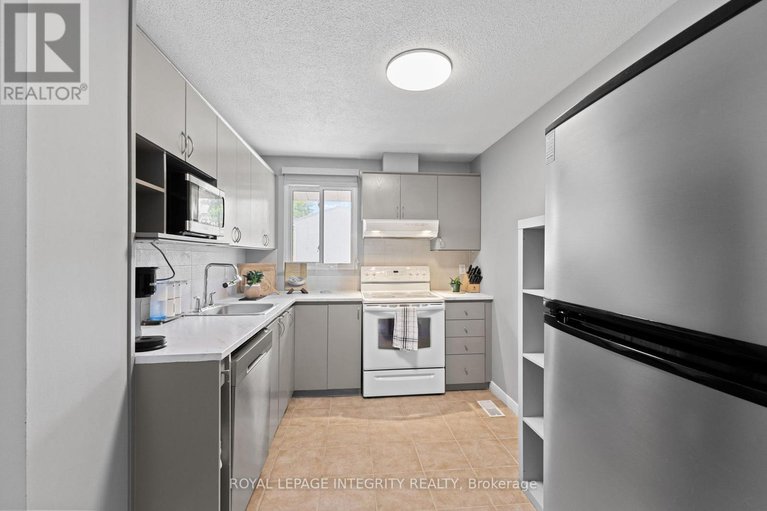 28535502/316-woodfield-drive/tanglewood/ottawa/ontario/K2G3W9_5