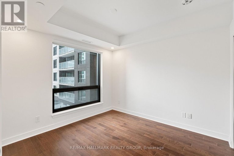 29473369/409-180-george-street/lower-townbyward-market/ottawa/ontario/K1N0G8_17