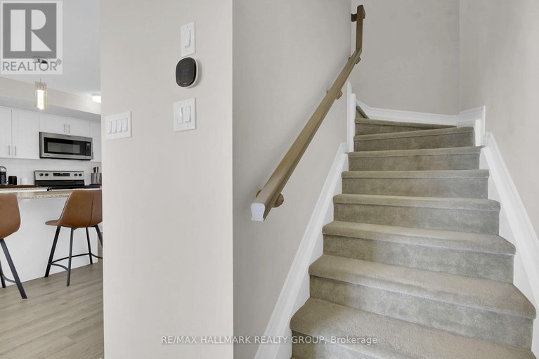 29641678/220-pilot-private/emerald-meadowstrailwest/ottawa/ontario/K2V0S4_31