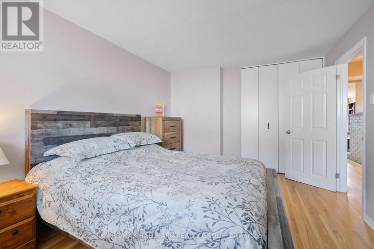 28228944/1811-applegrove-court/beacon-hill-south/ottawa/ontario/K1J6S4_13