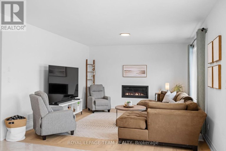 29484590/437-fleet-canuck-private/huntley-ward-south-east/ottawa/ontario/K0A1L0_12