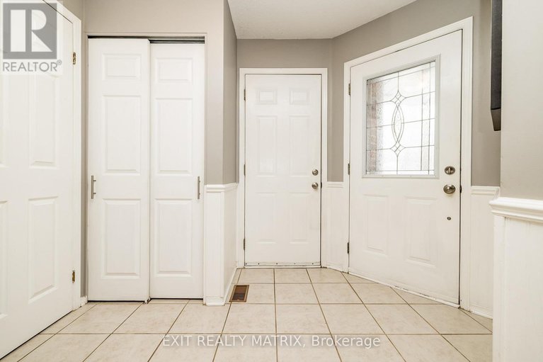 29134318/125-whalings-circle-n/stittsville-central/ottawa/ontario/K2S1S4_5