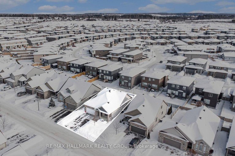 29406518/825-platinum-street/clarencerockland-twp/clarence-rockland/ontario/K4K0J2_6