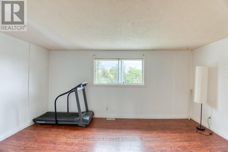 29026241/18-6475-colony-square/convent-glen-north/ottawa/ontario/K1C3E1_15