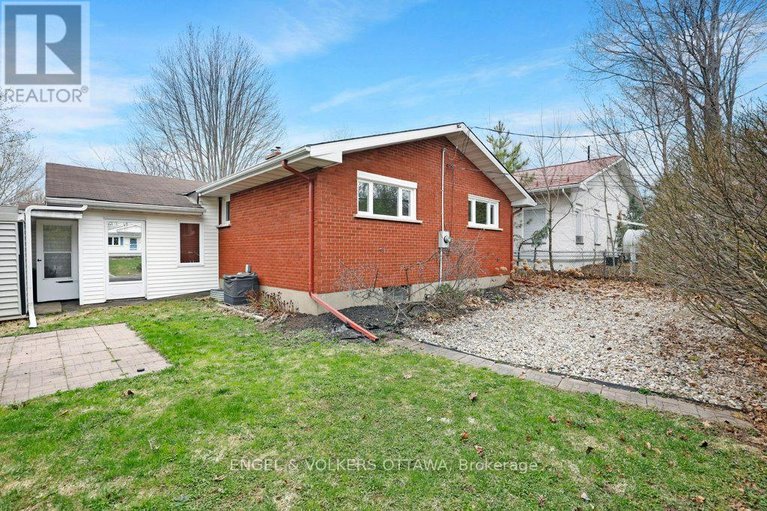 29677925/1869-louisiana-avenue/urbandale-acres/ottawa/ontario/K1H6T8_30
