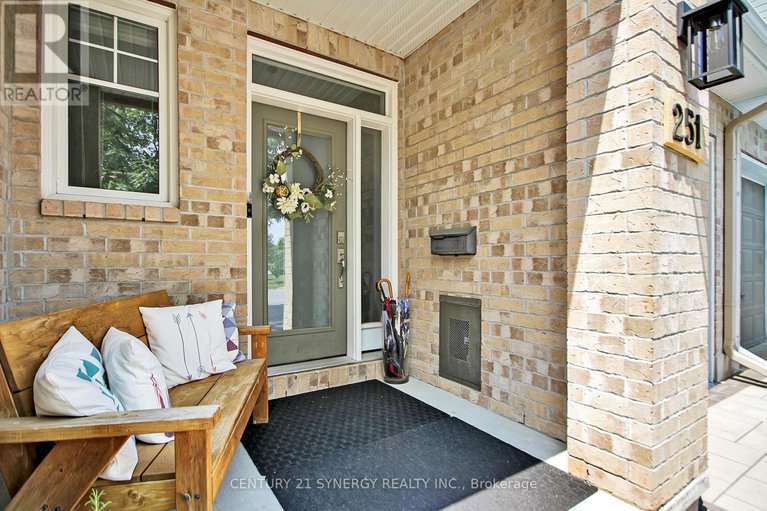 28555720/251-mojave-crescent/stittsville-north/ottawa/ontario/K2S0H6_2