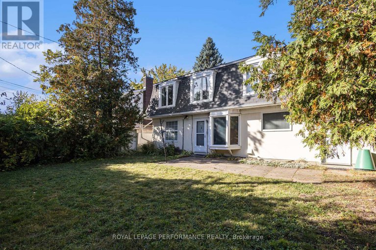 28960465/1842-playfair-drive/playfair-park/ottawa/ontario/K1H5S1_33