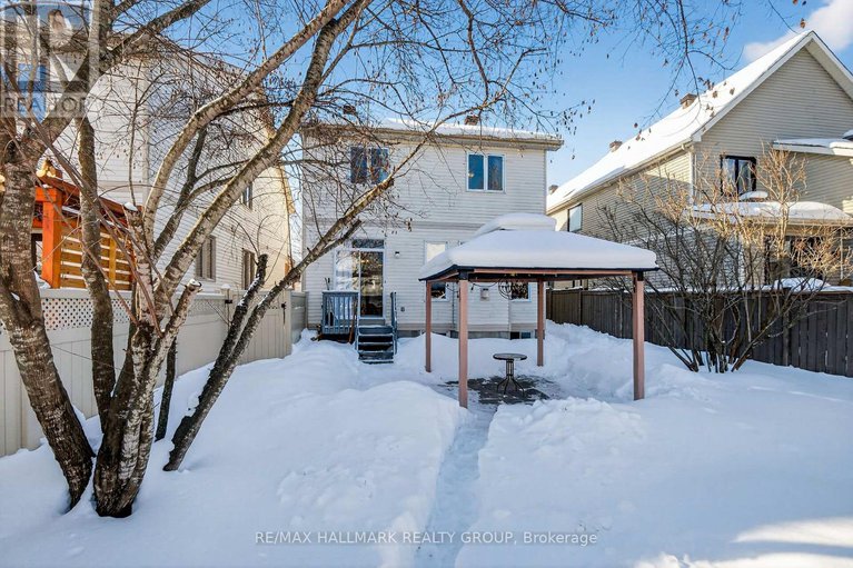 29352241/1952-schroeder-crescent/springridgeeast-village/ottawa/ontario/K4A4P7_49