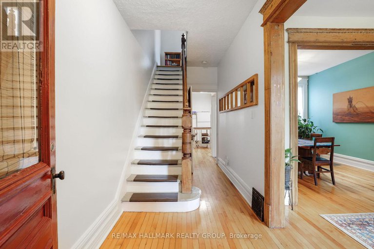 28805291/8-elm-street/west-centre-town/ottawa/ontario/K1R6N1_2