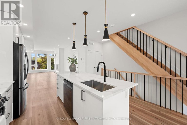 29318480/c-238-lebreton-street-n/west-centre-town/ottawa/ontario/K1R7J3_8