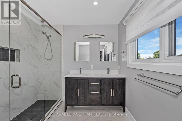 28729162/12-largo-crescent/meadowlandscrestview/ottawa/ontario/K2G3C7_20