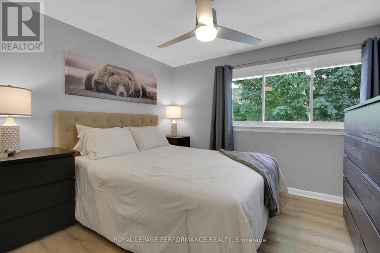 28622582/786-cummings-avenue/castle-heightsrideau-high/ottawa/ontario/K1K2L2_20